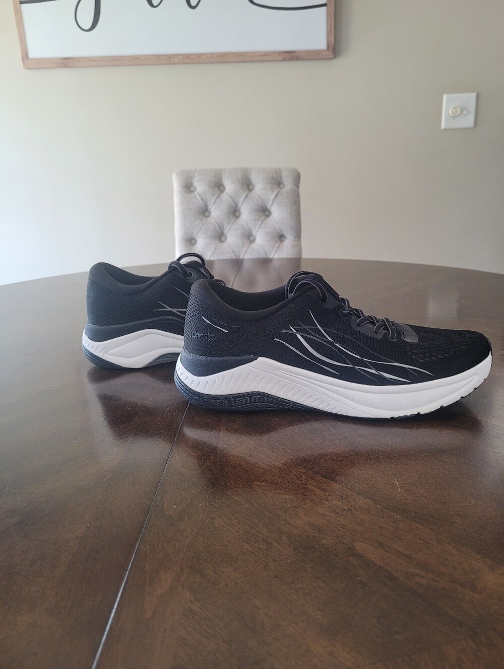 Dansko black Pace Walking Shoes.  UK size 40, US size 9.5 or 10